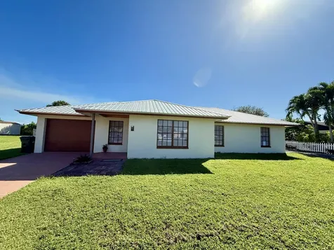 805 N Lopez Street Clewiston FL 33440