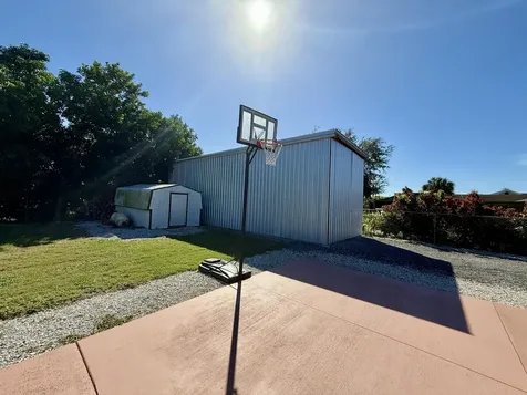 805 N Lopez Street Clewiston FL 33440