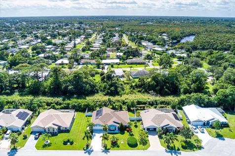 6876 Bronte Circle Port Saint Lucie FL 34952