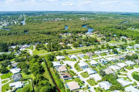 6876 Bronte Circle Port Saint Lucie FL 34952
