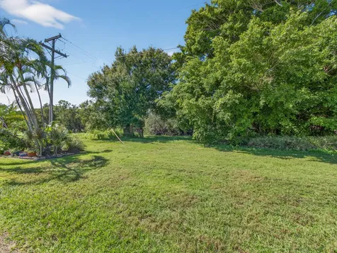 111 Lakes End Drive Fort Pierce FL 34982