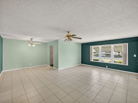 111 Lakes End Drive Fort Pierce FL 34982