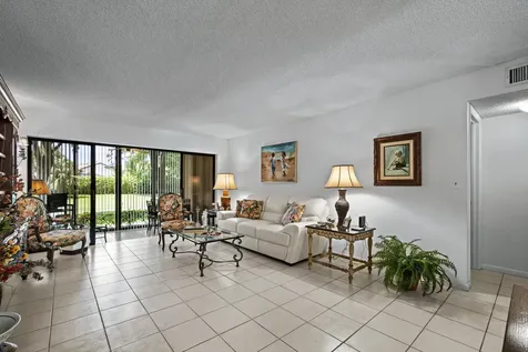 5153 Oak Hill Lane Delray Beach FL 33484