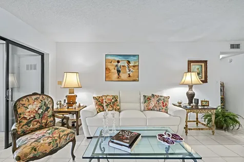 5153 Oak Hill Lane Delray Beach FL 33484