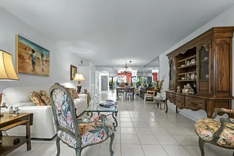 5153 Oak Hill Lane Delray Beach FL 33484