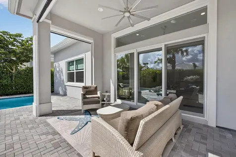 10050 Regency Way Palm Beach Gardens FL 33412