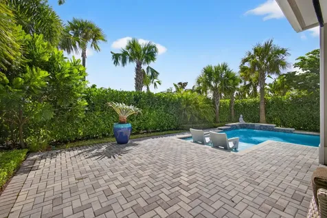 10050 Regency Way Palm Beach Gardens FL 33412