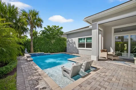 10050 Regency Way Palm Beach Gardens FL 33412