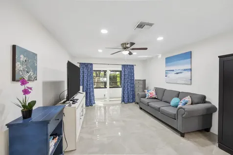 13984 Via Flora Delray Beach FL 33484