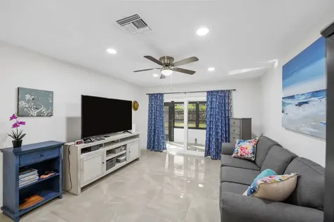 13984 Via Flora Delray Beach FL 33484