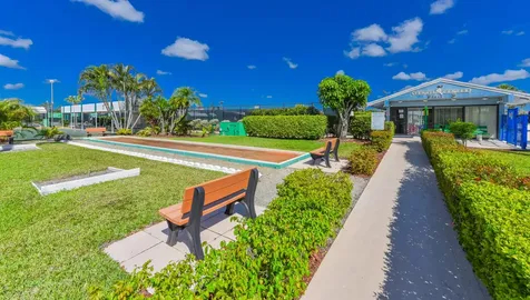 13984 Via Flora Delray Beach FL 33484