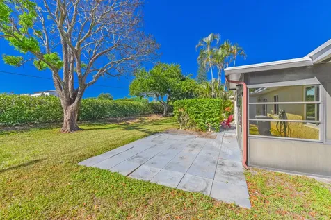13984 Via Flora Delray Beach FL 33484