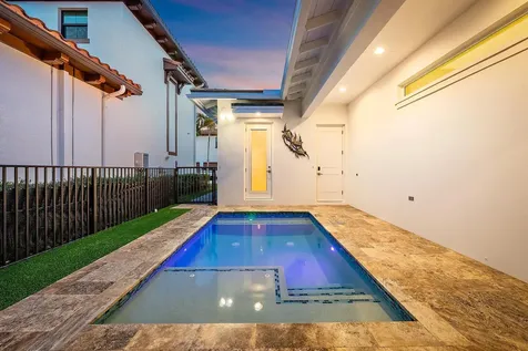 1013 Faulkner Terrace Palm Beach Gardens FL 33418
