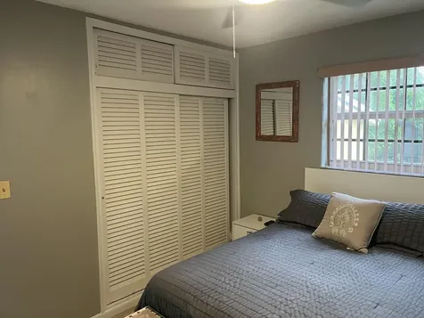 621 Sw 68th Avenue Pembroke Pines FL 33023