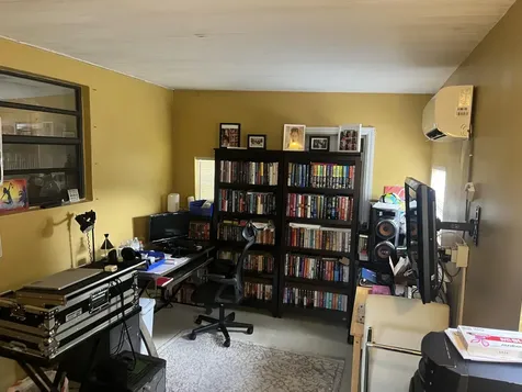 621 Sw 68th Avenue Pembroke Pines FL 33023