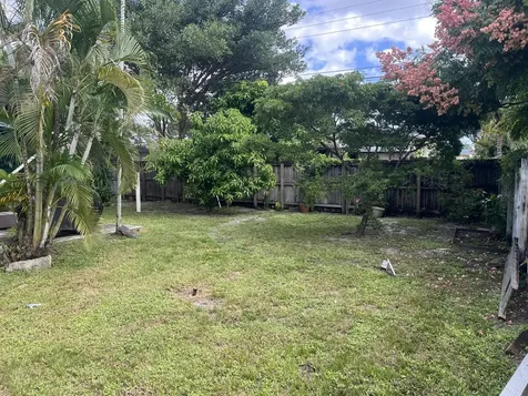 621 Sw 68th Avenue Pembroke Pines FL 33023