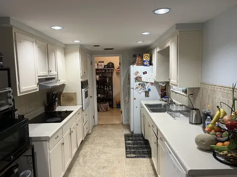 621 Sw 68th Avenue Pembroke Pines FL 33023