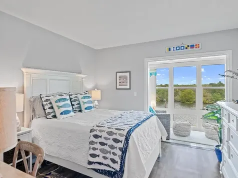 2800 Indian River Boulevard Vero Beach FL 32960