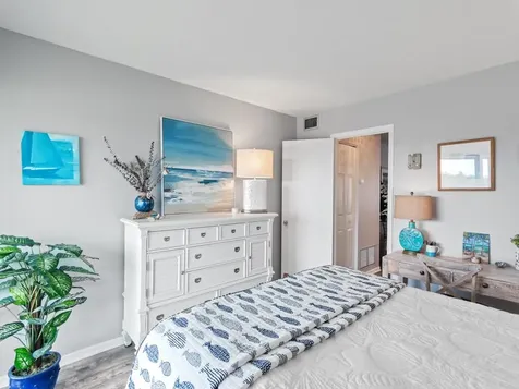 2800 Indian River Boulevard Vero Beach FL 32960