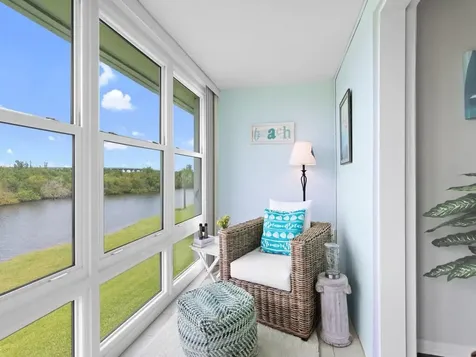 2800 Indian River Boulevard Vero Beach FL 32960