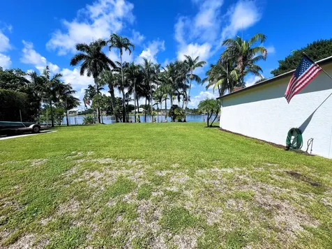 7315 Pine Tree Lane Lake Clarke Shores FL 33406