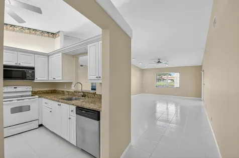 8205 Springview Terrace Boca Raton FL 33496