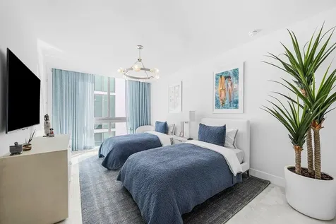 475 E Royal Palm Road Boca Raton FL 33432