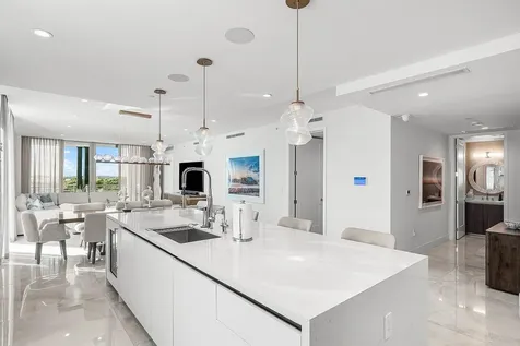 475 E Royal Palm Road Boca Raton FL 33432