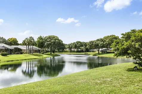 2901 Lakemont Court Palm Beach Gardens FL 33403