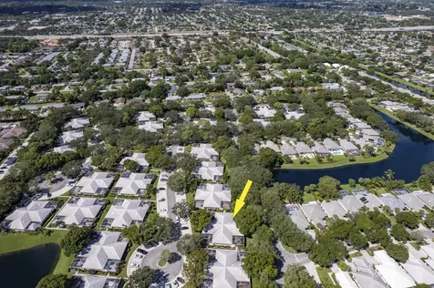2901 Lakemont Court Palm Beach Gardens FL 33403