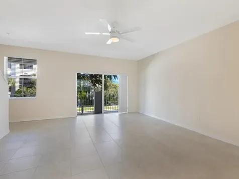 1247 Via De Fossi Boynton Beach FL 33426