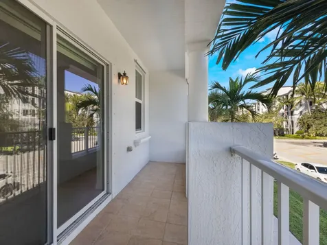 1247 Via De Fossi Boynton Beach FL 33426