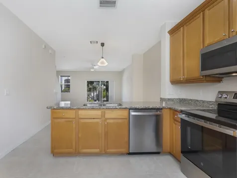 1247 Via De Fossi Boynton Beach FL 33426
