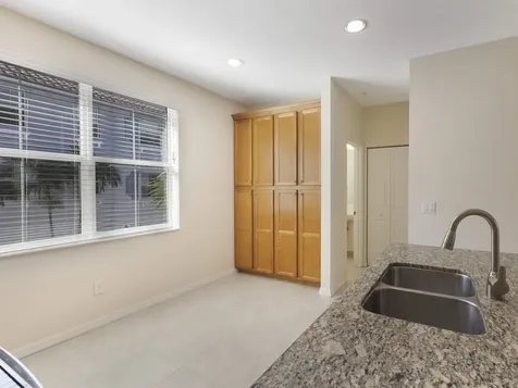 1247 Via De Fossi Boynton Beach FL 33426