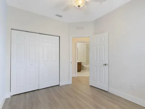 1247 Via De Fossi Boynton Beach FL 33426