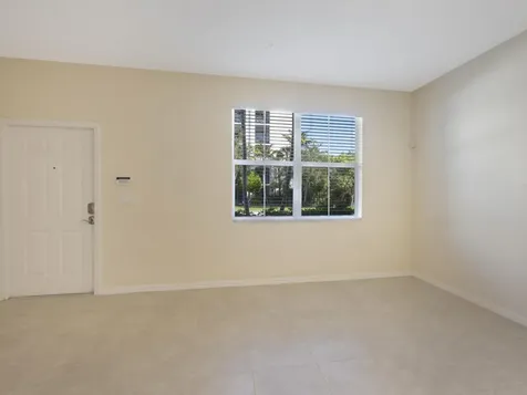 1247 Via De Fossi Boynton Beach FL 33426