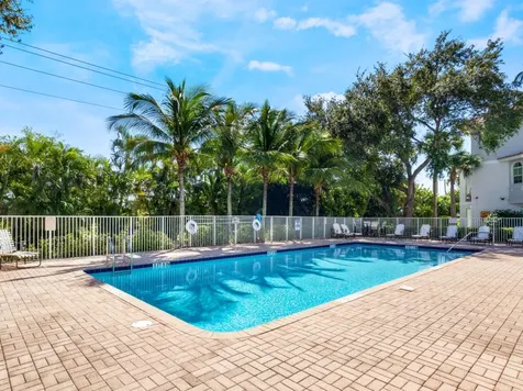 1247 Via De Fossi Boynton Beach FL 33426