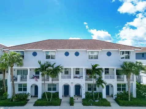 1247 Via De Fossi Boynton Beach FL 33426