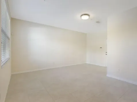 1247 Via De Fossi Boynton Beach FL 33426