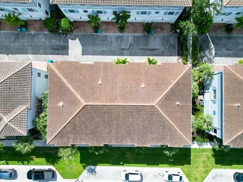 1247 Via De Fossi Boynton Beach FL 33426