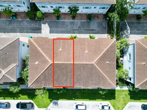 1247 Via De Fossi Boynton Beach FL 33426
