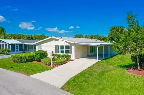 2824 Nine Iron Drive Port Saint Lucie FL 34952