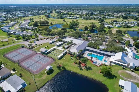 2824 Nine Iron Drive Port Saint Lucie FL 34952