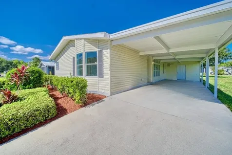 2824 Nine Iron Drive Port Saint Lucie FL 34952