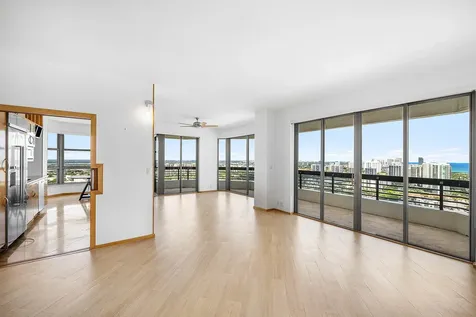 3500 Mystic Pointe Drive Aventura FL 33180