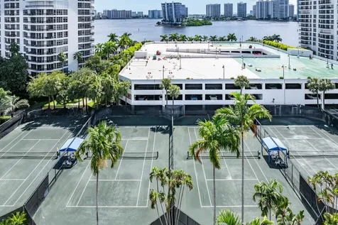3500 Mystic Pointe Drive Aventura FL 33180