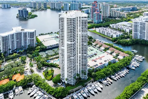 3500 Mystic Pointe Drive Aventura FL 33180