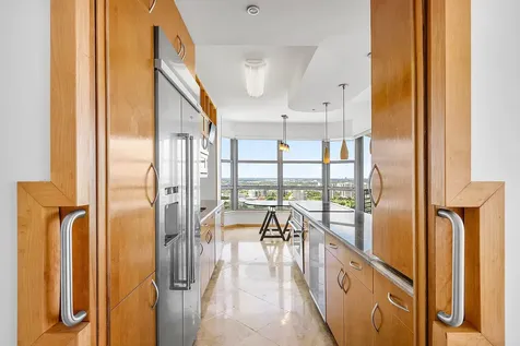 3500 Mystic Pointe Drive Aventura FL 33180