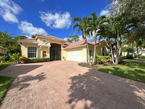 723 Sw Great Exuma Cove Port Saint Lucie FL 34986