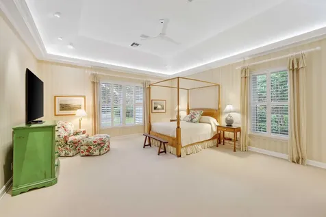 5 Country Road Village of Golf FL 33436